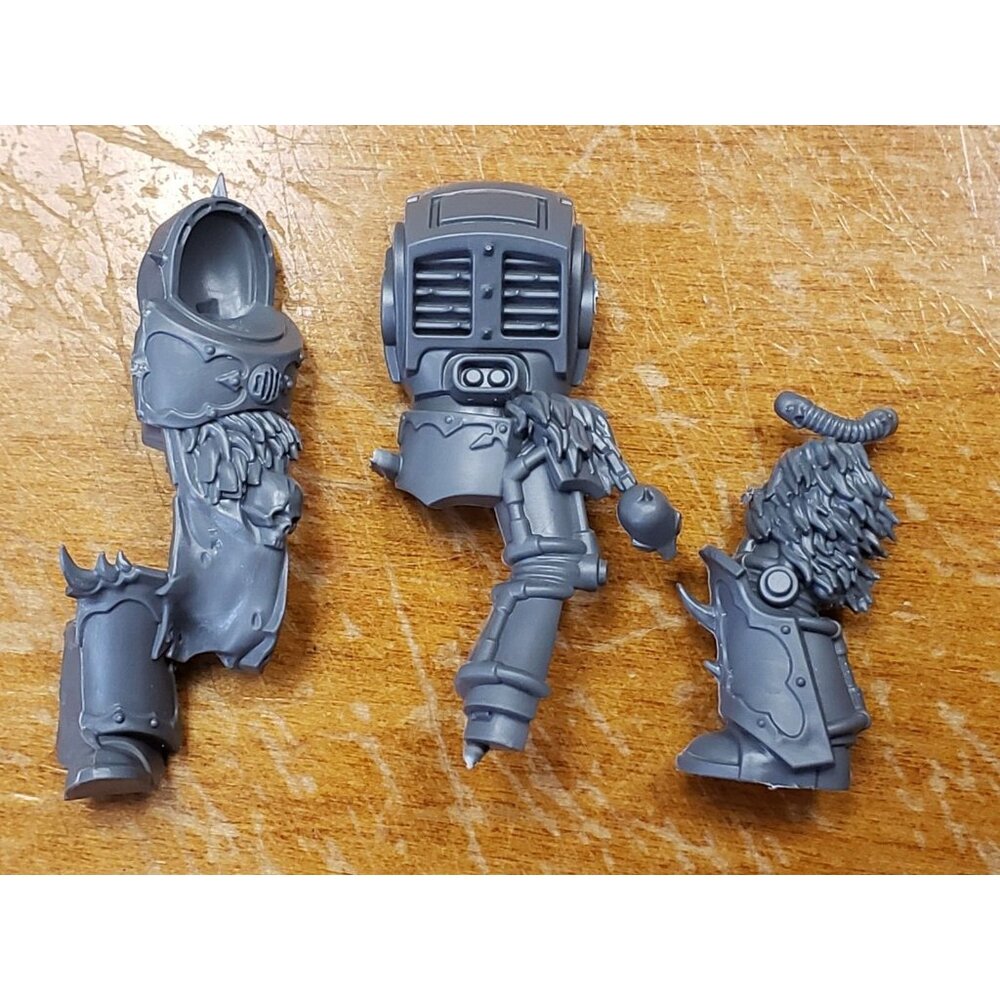 Warhammer 40k Chaos Space Marines Bits CTS Terminator Torso Legs Set #14 - Picture 3 of 3